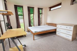 Photo 6- click for photo gallery